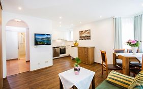 Neue Post - Apartments
